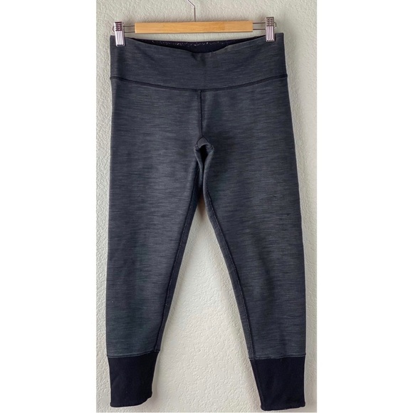 lululemon athletica Pants - Lululemon Grey Cropped Legging with Side Zippers, size 8